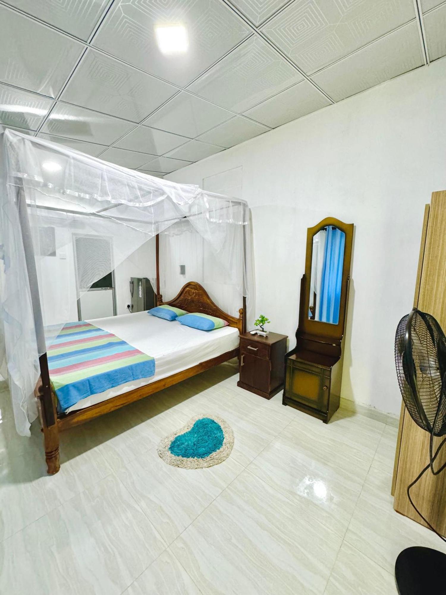 Nethmi Homestay & Restaurant Tangalle Exterior foto