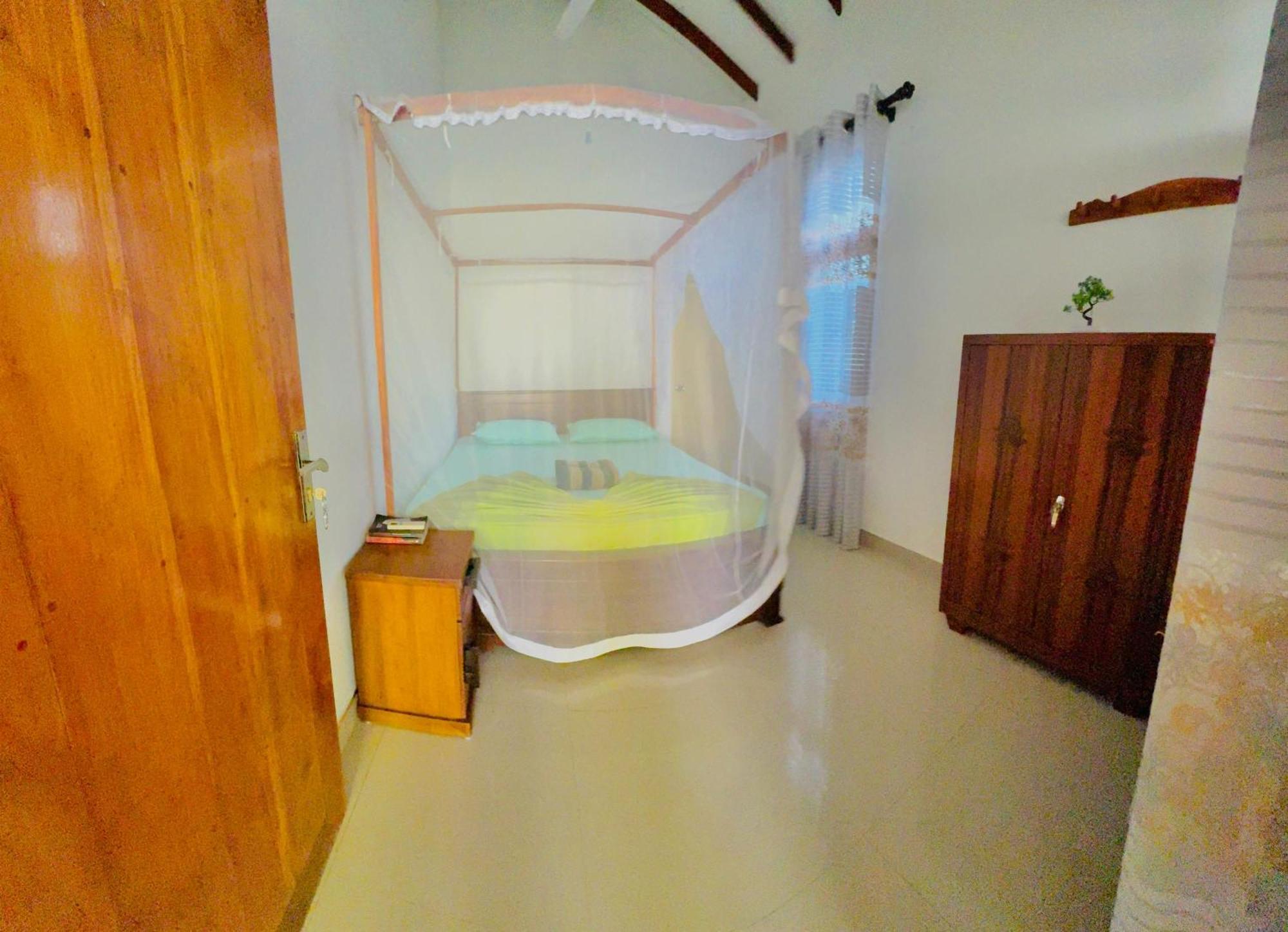 Nethmi Homestay & Restaurant Tangalle Habitación foto